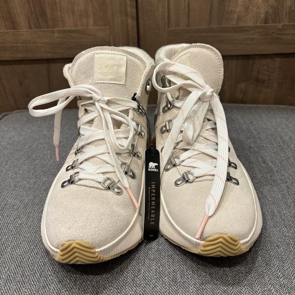 NWOB SOREL Out N About III Conquest Suede Boots stone white 9.5 - Picture 7 of 11